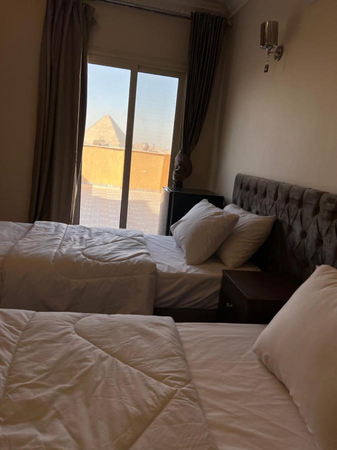 Bedouin Pyramids View Hotel Kafrat al Jabal Exterior foto